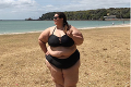 Morbídne obézna žena sa vybrala na pláž: V bikinách, ktoré vyrážajú dych