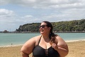 Morbídne obézna žena sa vybrala na pláž: V bikinách, ktoré vyrážajú dych
