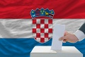 Chorváti si volia prezidenta: Medzi favoritmi je aj bývalý premiér či spevák