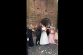 Mladomanželia chceli po svadbe vypustiť holubice: Ups, takýto záver nečakali!