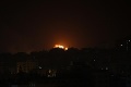Izrael odpovedal na vypálenie rakiet na Tel Aviv: Nálety na ciele hnutia Hamas v pásme Gazy