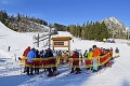 Otvorenie zimnej sezóny na Štrbskom Plese: Mikuláš priniesol do Tatier lyžovačku