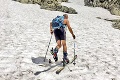 Mário s Jankou si užili posledný sneh: Na lyžiach v kraťasoch