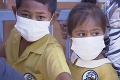 Na Samoe zabíja epidémia osýpok malé deti: Denne pribúdajú stovky prípadov