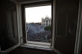 Tisce ľudí zaplnili Rím: Sardinky protestovali proti Salvinimu