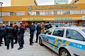 Masaker v Ostrave: Podľa českého ministra sú prehliadky pri vstupe do nemocníc nereálne