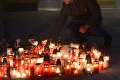 Ostravská nemocnica deň po krviprelievaní: Otrasení pacienti zapaľujú sviečky