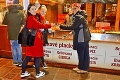 Veľké porovnanie cien občerstvenia na vianočných trhoch: Najlacnejší punč a lokše sú v Trnave
