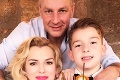Synček Puškárovej a Švajdu vyzerá ako blond anjelik: Podobu so slávnym tatkom nezaprie