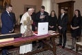 Vyšlo to až po ôsmich rokoch! Pápeža chceli na Slovensko dostať Gašparovič, Pellegrini aj Kiska