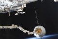 Raketa firmy SpaceX dopravila na ISS zásoby: Astronautov potešia aj vianočné darčeky