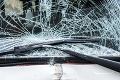 Na Záhorí sa zrazili tri autá a nákladiak: Nehoda si vyžiadala ľudský život, cesta je neprejazdná