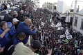 Neutíchajúce protesty v Alžírsku: Žiadajú zrušenie prezidentských volieb