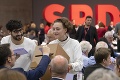 Napäté chvíle v Nemecku: SPD hlasovala proti ukončeniu koalície s CDU/CSU