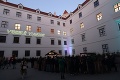 Vianočné trhy otvorili už aj na Bratislavskom hrade: Atmosféru si pochvaľovali domáci aj turisti