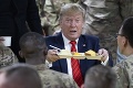 Trump prekvapil amerických vojakov v Afganistane: Letel tisícky kilometrov, aby im povedal jednu vec