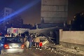 Vláda vyhlásila štátny smútok, futbalisti rušia zápasy: Zemetrasenie v Albánsku má už 21 obetí