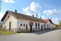 Vo Vígľaši zrekonštruujú budovu z roku 1871: Vlakovú stanicu opraví partia školákov!