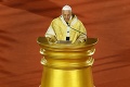 Pápež sa v Thajsku postavil pred 60 000 veriacich: Na omši odsúdil zneužívanie žien a detí na sex