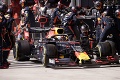 Prezúvať pneumatiky v beztiažovom stave? Mechanikom F1 to takto išlo