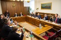 Predĺženie moratória na prieskumy Ústavnoprávny výbor neodsúhlasil