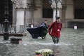 Voda v zaplavených Benátkach má konečne ustúpiť, Taliani si však nevydýchnu: Zlé správy pre ostatné mestá
