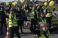 Žlté vesty oslavovali výročie: Paríž zachvátili strety s políciou