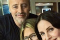 Stále vyzerajú dobre! Priatelia Joey, Monica a Rachel na fotke po 25 rokoch