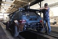 Východniari stvorili zo šrotu obrnené auto s plameňometom aj guľometom: Slovenský Mad Max kúpite za 5000 €