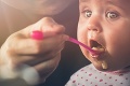 Pediatri zdvíhajú varovný prst: V tomto robia mladé matky pri kŕmení detí najväčšiu chybu
