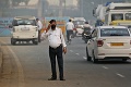 V hlavnom meste Indie je nebezpečne znečistený vzduch: Obmedzili počet áut na cestách