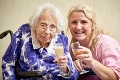 Dorothy oslávila 108 rokov: Recept na dlhovekosť? Jediná vec, ktorú starenka vypije až do dna