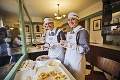 Z výrobne cukroviniek v Kremnici je turistická atrakcia: Nepečený krumpel je späť