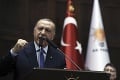 Erdogana rozčúlilo vyhlásenie francúzskeho prezidenta: Turkov vyzýva, aby bojkotovali