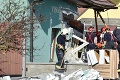 V českej obci Perná vybuchol rodinný dom: Hlásia dvoch zranených, jeden je v ohrození života