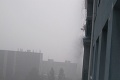 Silný dážď v Bratislave komplikuje dopravu: Viaceré linky MHD nepremávajú, uzatvorili aj cesty