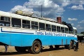 Tragédia v Kongu: Autobusu zlyhali brzdy, o život prišlo najmenej 30 ľudí