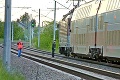 Nešťastie na železničnej trati v Čechách: Osobný vlak zrazil a usmrtil človeka