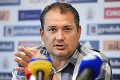 Tréner nešetril kritikou, zápas s Azerbajdžanom na Tehelnom poli je v ohrození: Čo má Hapal proti trávniku na Slovane?!