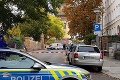 Pri útoku v nemeckom Halle prišli o život muž a žena: Zranení sú ďalší ľudia