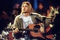 Dražba vecí zosnulého speváka: Neopratý sveter Kurta Cobaina môže vyniesť až 270-tisíc €
