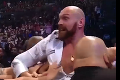 Furyho netreba provokovať: Vyletel na wrestlingové monštrum a musela ho držať hŕba chlapov!
