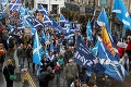 Edinburgh na nohách: Tisíce Škótov pochodovali za nezávislosť od VB
