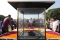 Nasledovníci Gándhího sa vydali na ročný pochod mieru: Čaká ich 14 000 kilometrov