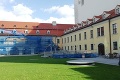 Vietor zanechal spúšť aj na Bratislavskom hrade: Zrútilo sa lešenie!