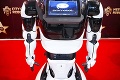 Interaktívna výstava a virtuálna realita v Bratislave: Robot vás pomasíruje aj pozve na rande