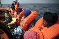 Loď Ocean Viking zachránila 182 migrantov: Prerozdelia si ich členské krajiny EÚ