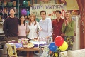 Priatelia oslavujú 25 rokov, tvorcovia seriálu vyšli teraz s pravdou von: Všetko malo byť inak!