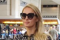 Paris Hilton sa už nebude len nečinne prizerať: V lodičkách vyrazila na protest pred Kapitol