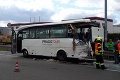 V Brne sa zrazil autobus s nákladným autom: Nehoda má jednu obeť